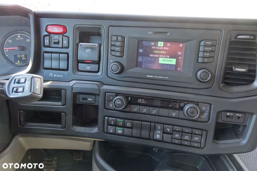 Scania 500R / EURO 6 / STANDARD / AUTOMAT / RETARDER / KLIMATYZACJA POSTOJOWA / LODÓWKA  /  2 ZBIORNIKI - 27