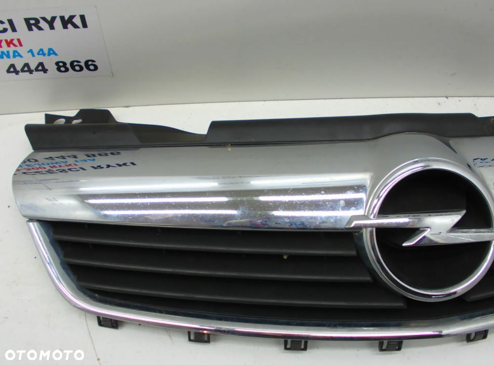 Opel Zafira B Grill Zderzak - 2