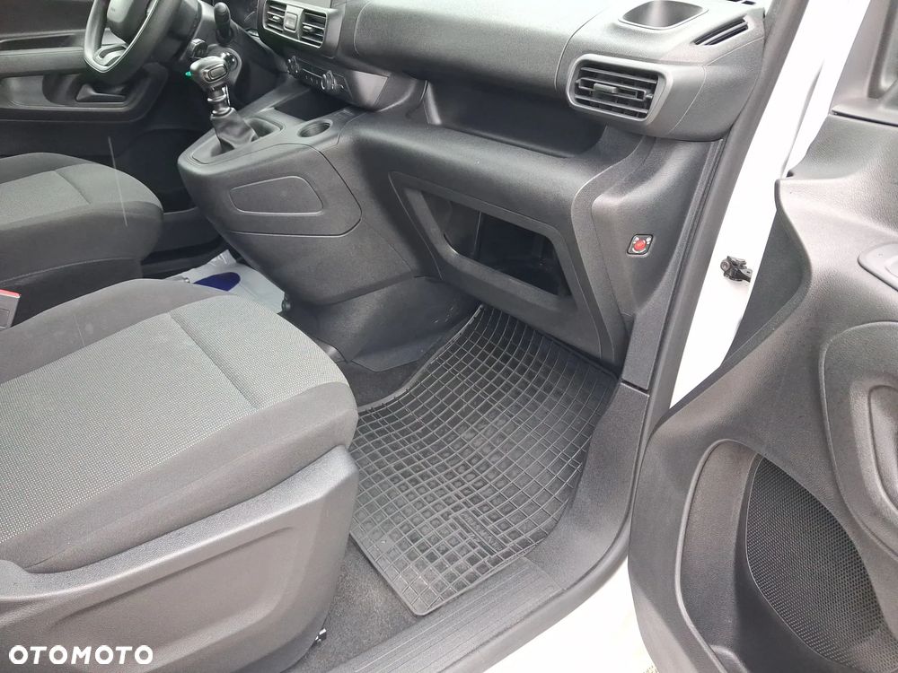 Toyota Proace City Verso Long 1.5 D-4D Business - 24