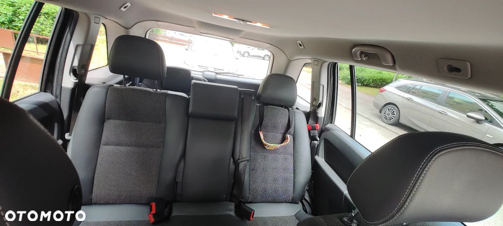Opel Zafira 1.8 Cosmo - 11