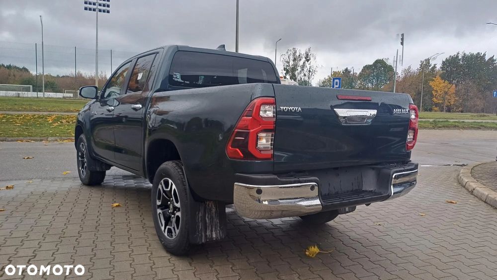 Toyota Hilux - 8