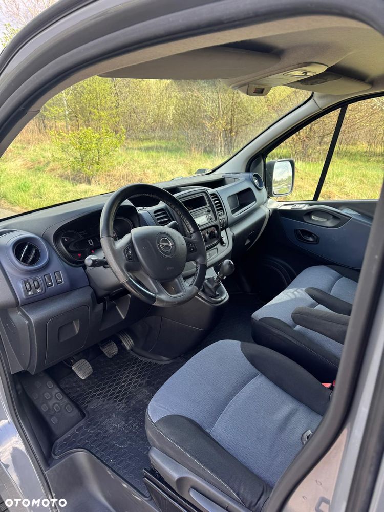 Opel Vivaro - 8