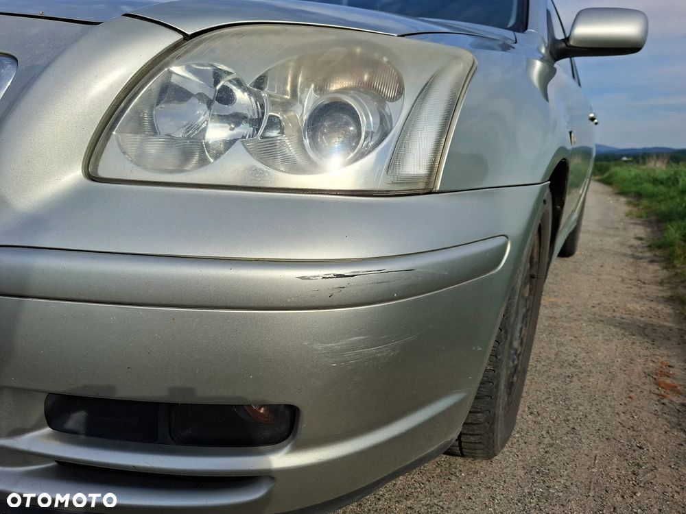 Toyota Avensis 1.8 VVT-i Luna - 4