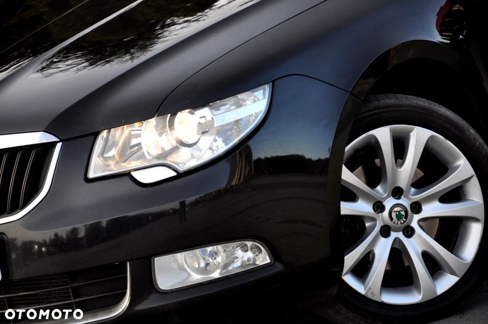 Skoda Superb 2.0 TDI DSG Exclusive - 8