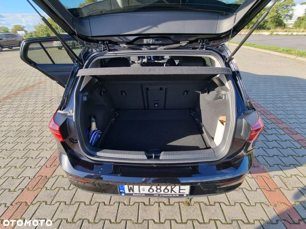 Volkswagen Golf VIII 1.5 eTSI EVO Style DSG - 7