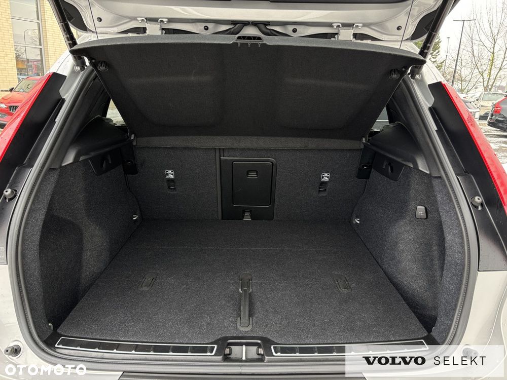 Volvo XC 40 - 25