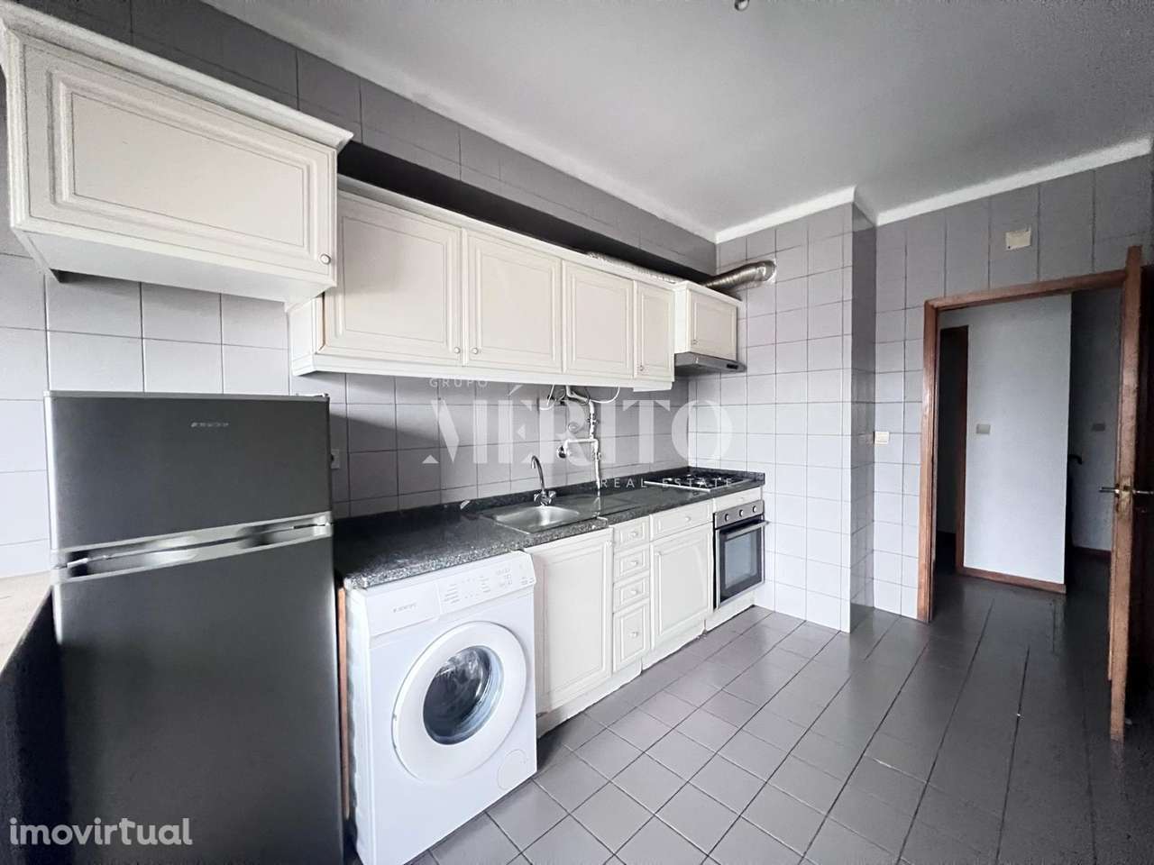 Apartamento T2+1 junto ao centro comercial Braga Parque - Grande imagem: 2/17