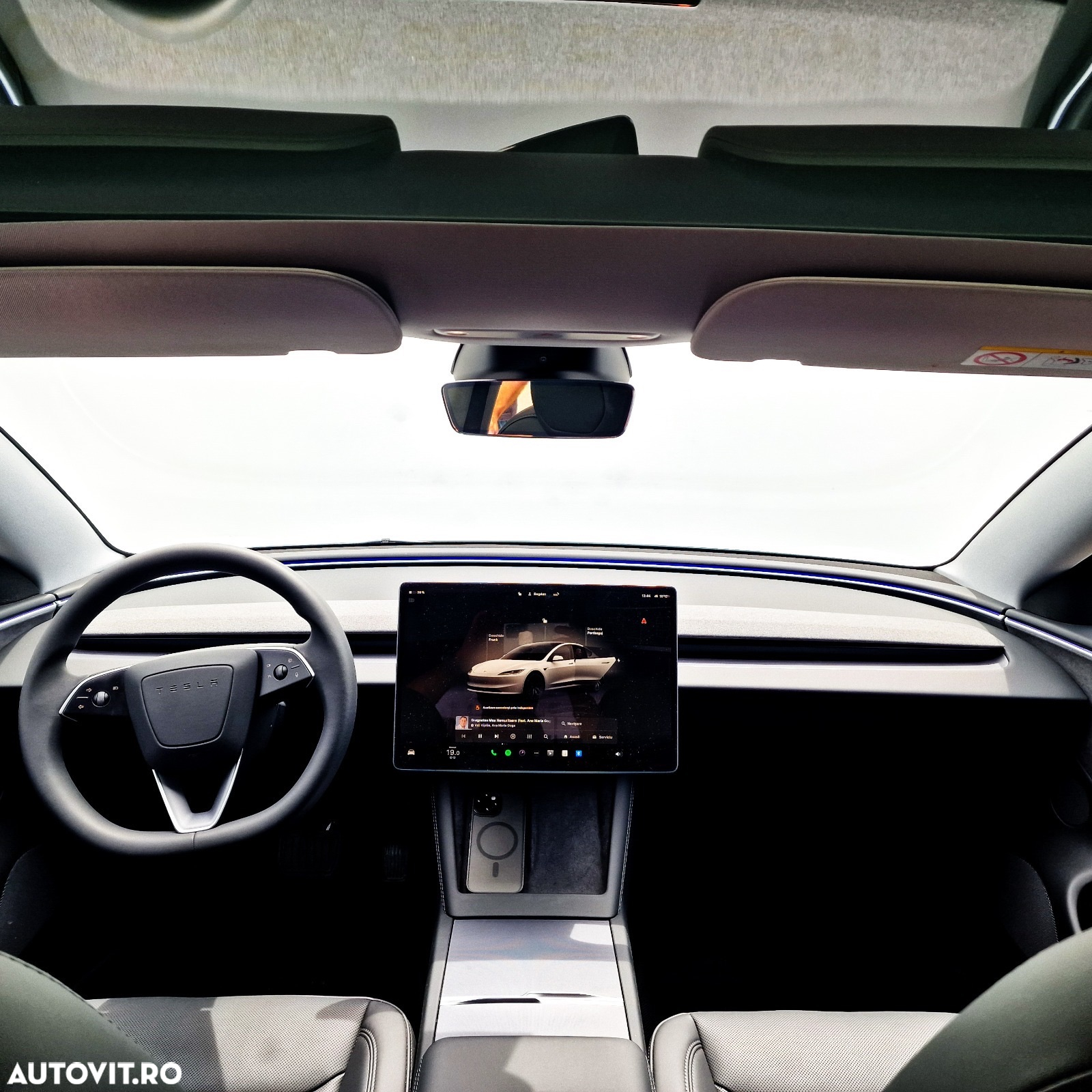 Tesla Model 3 Long Range - 10