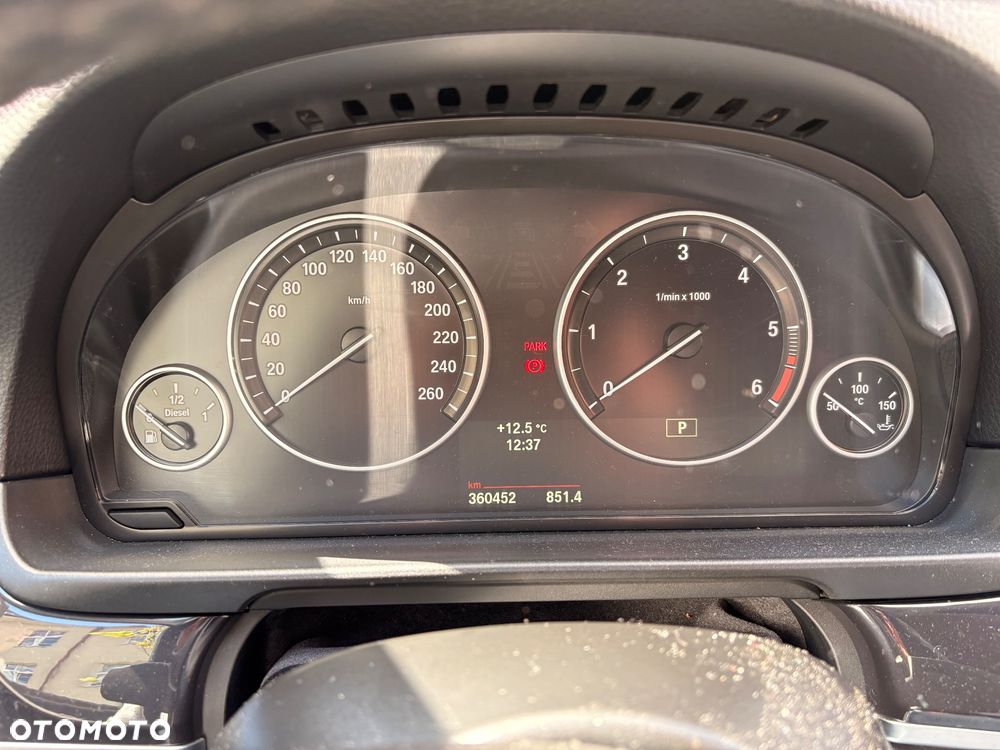 BMW Seria 5 520d xDrive - 5
