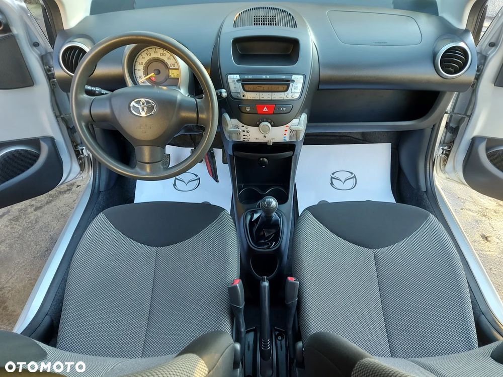 Toyota Aygo Cool&Go - 11