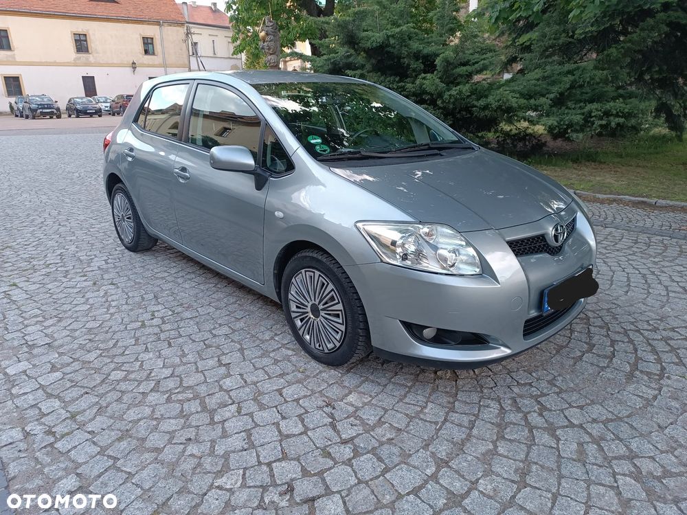 Toyota Auris 2.0 D-4D Edition - 1
