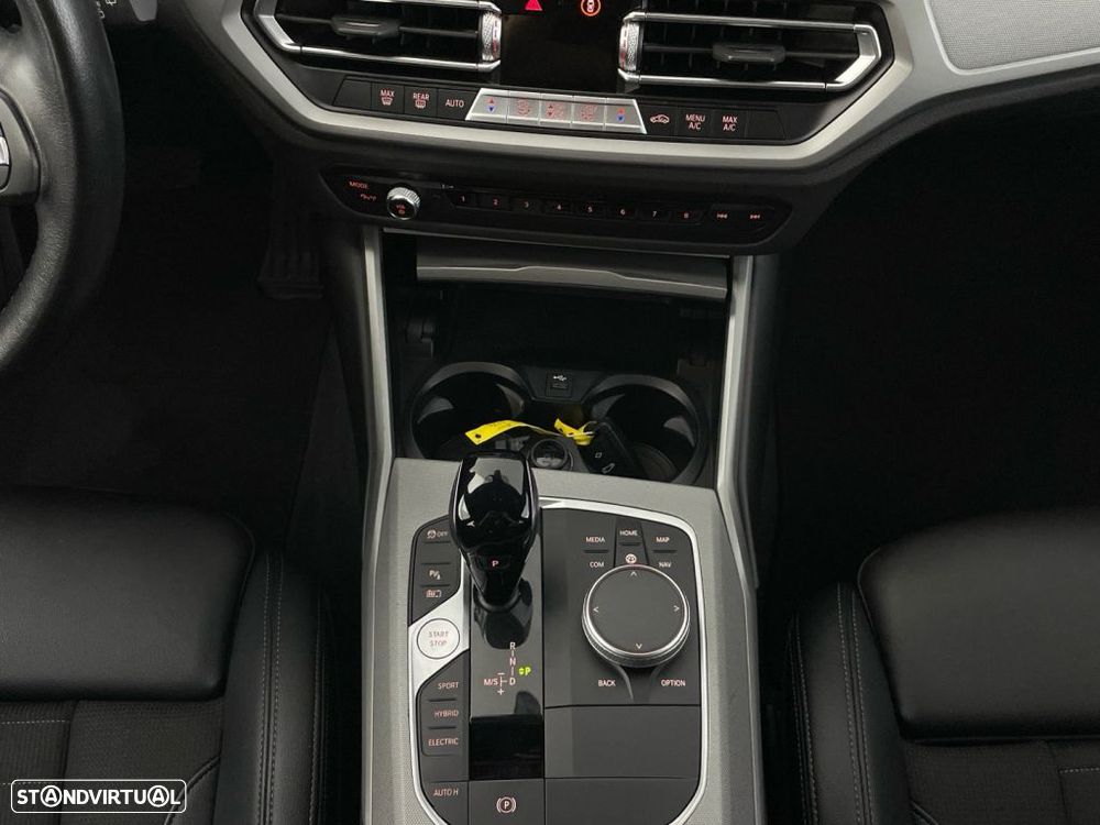 BMW 320 e Auto - 16