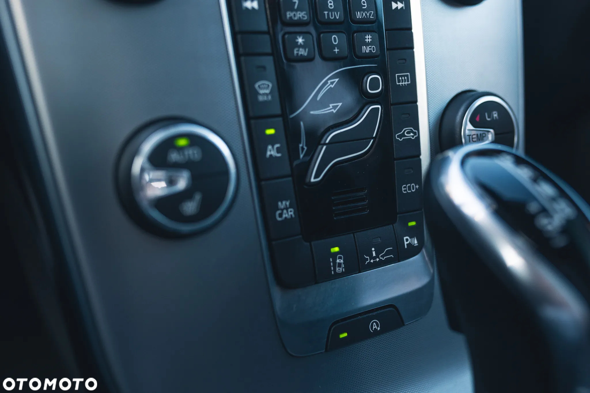 Volvo V40 D3 Drive-E Inscription - 32