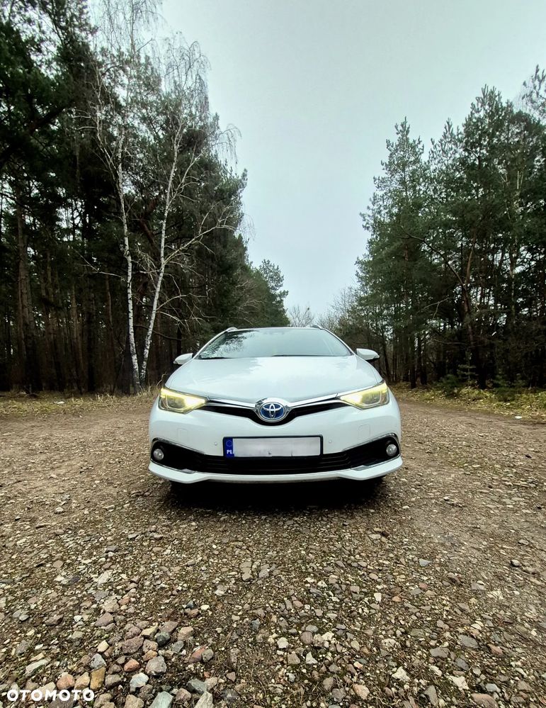 Toyota Auris Hybrid 135 Prestige - 10