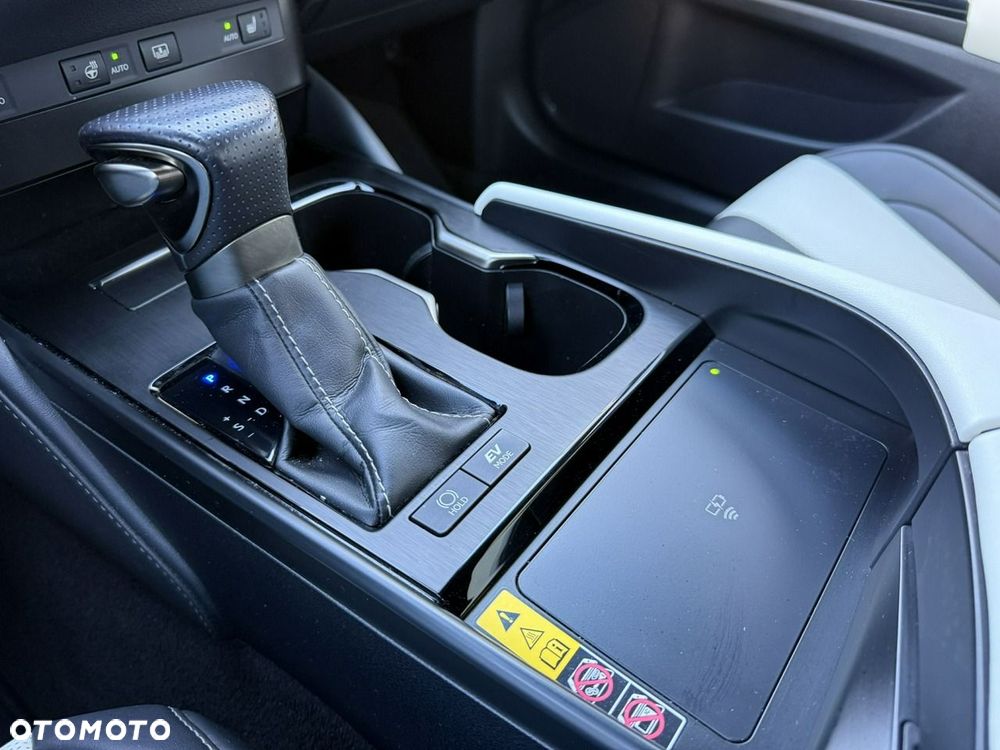 Lexus ES - 34