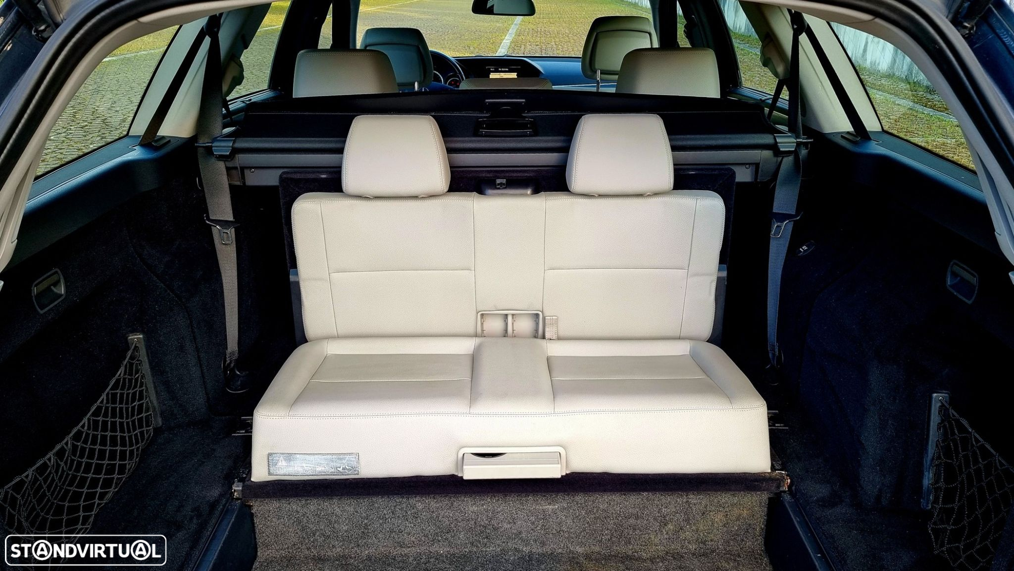 Mercedes-Benz E 220 CDi Avantgarde BlueEfficiency - 17