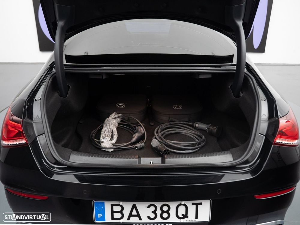 Mercedes-Benz CLA 250 e AMG Line - 12