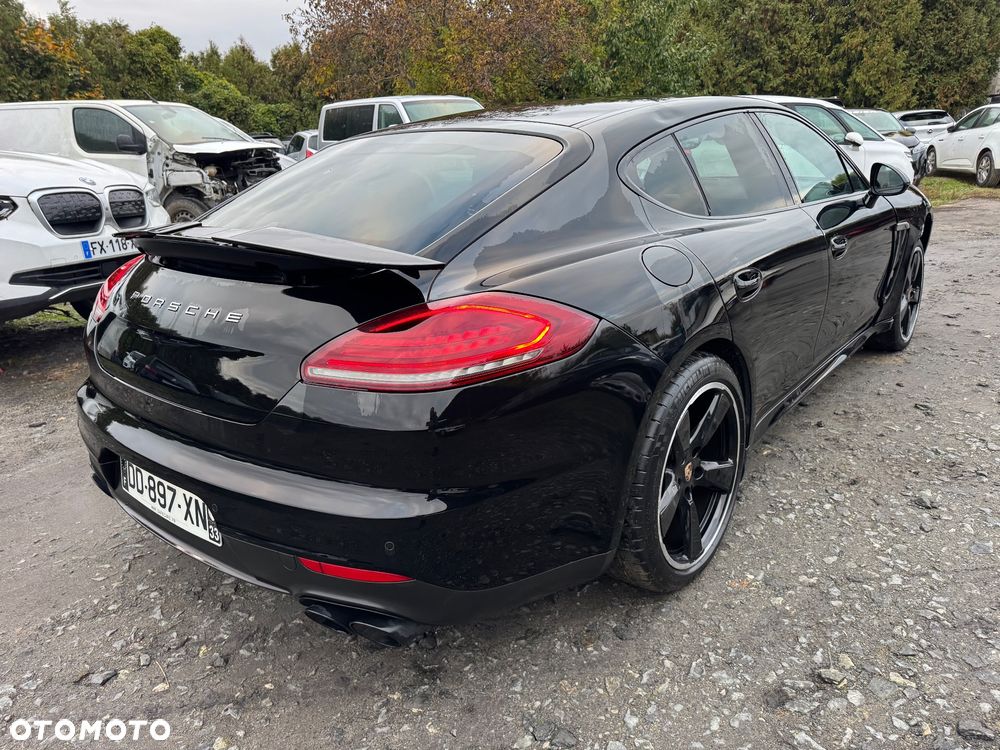 Porsche Panamera GTS PDK - 39