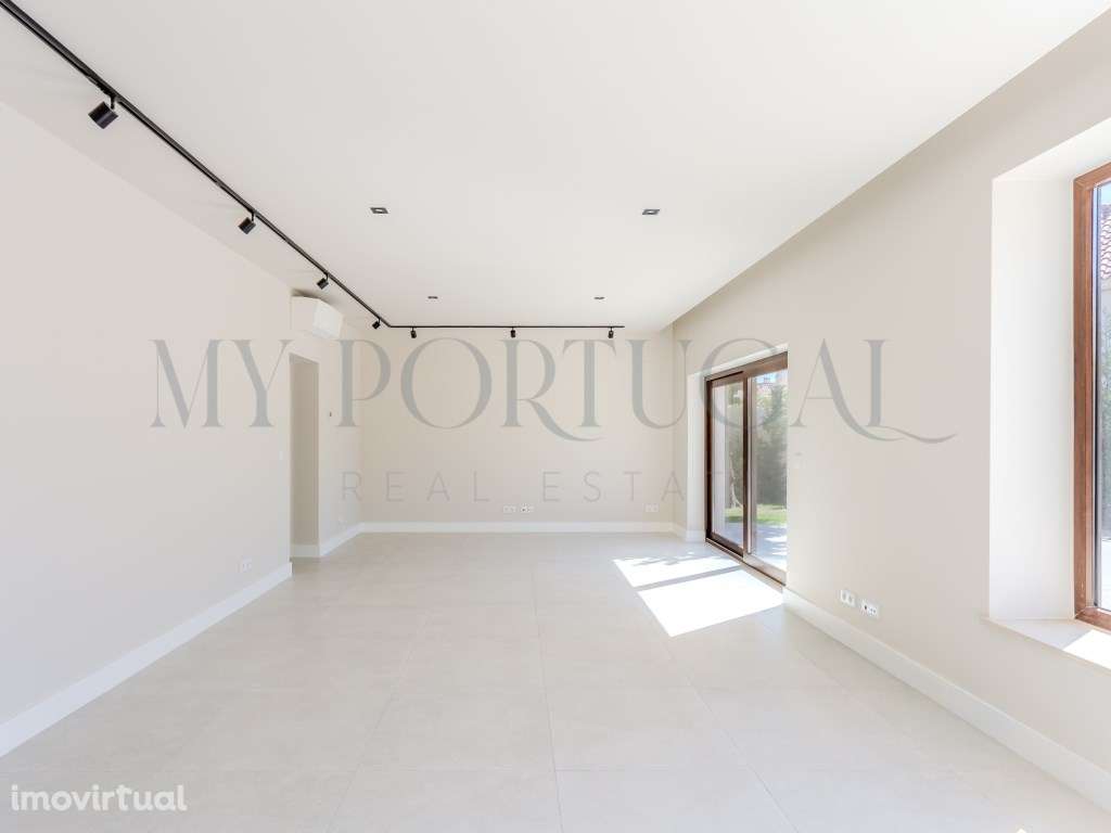 Magnífica Moradia Renovada com Requinte na Galiza, Estoril - Grande imagem: 5/47