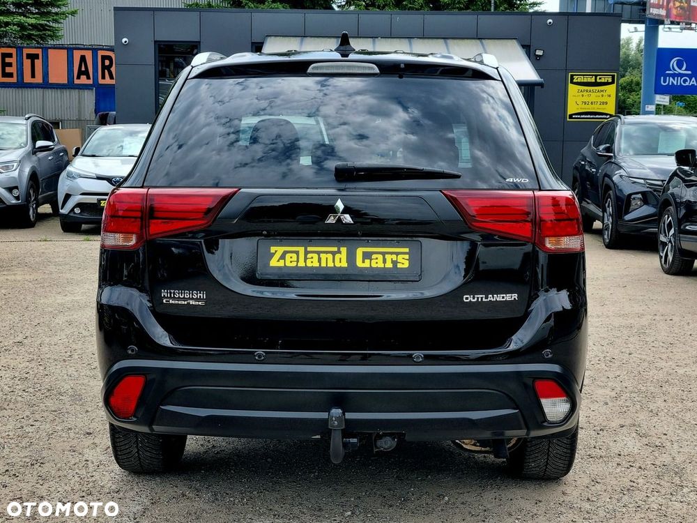 Mitsubishi Outlander 2.0 4WD Invite - 6