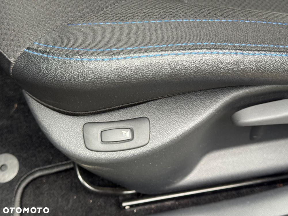 Renault Clio (Energy) dCi 90 Bose Edition - 32