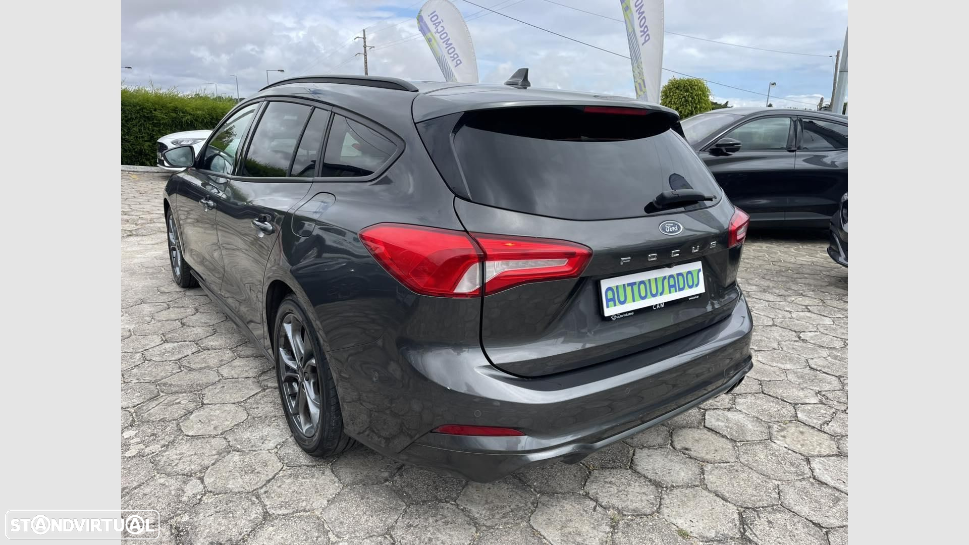 Ford Focus 1.5 TDCi EcoBlue ST-Line - 4