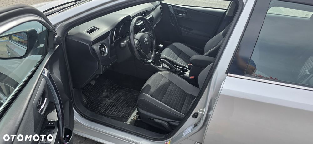 Toyota Auris - 7