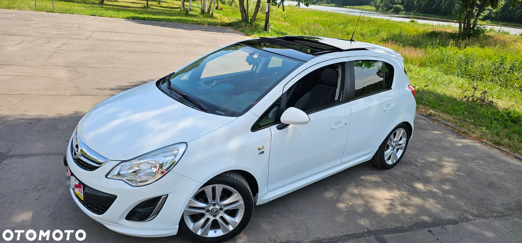 Opel Corsa 1.4 16V 150 Jahre - 14