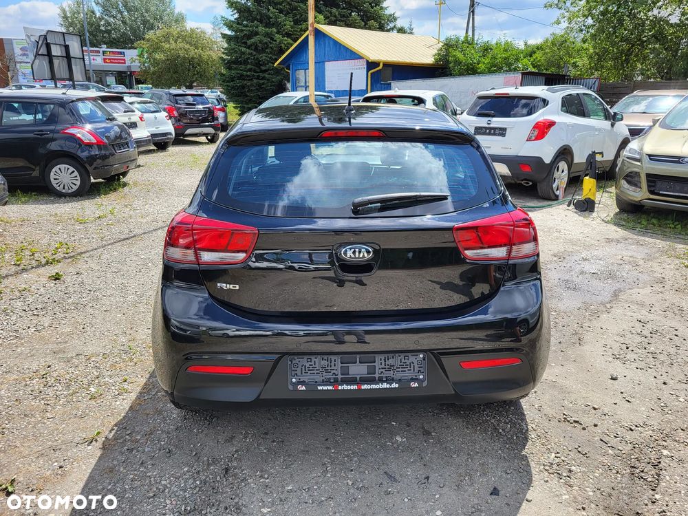 Kia Rio - 7