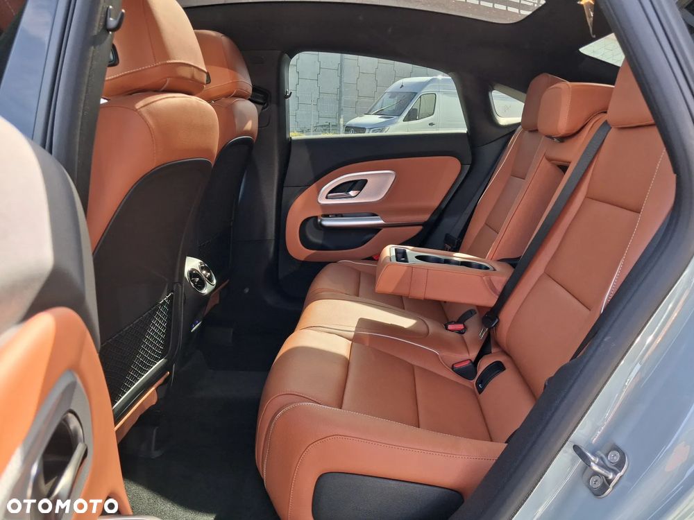 Mercedes-Benz CLA 200 mHEV 8G-DCT - 12