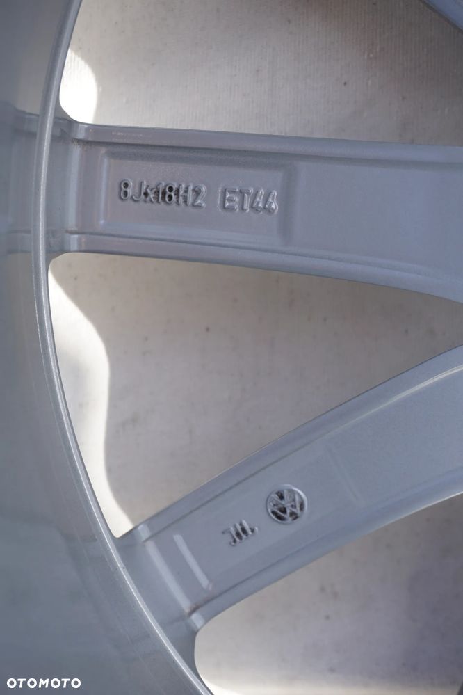 Volkswagen 5x112 18 8J et44 3G0601025 Q - 14