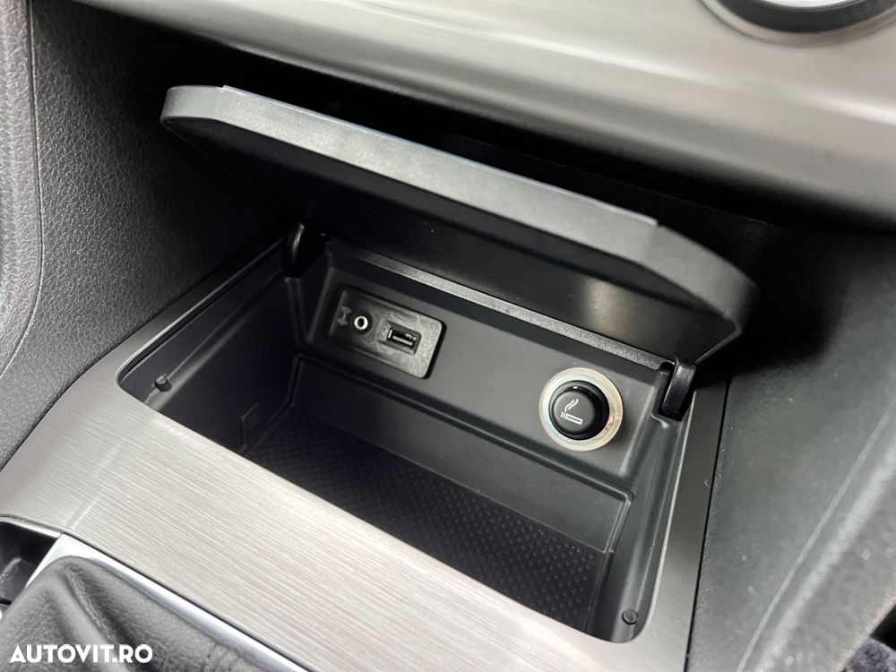 Volkswagen Golf - 36