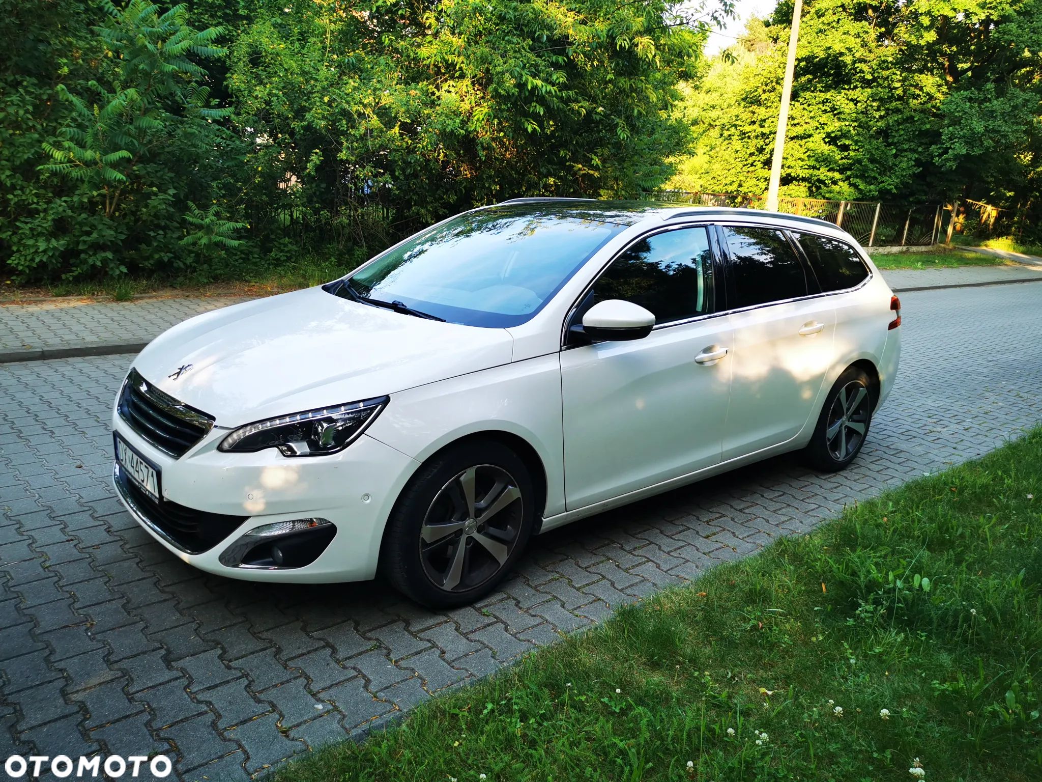 Peugeot 308 1.2 PureTech Allure S&S EAT6 - 1