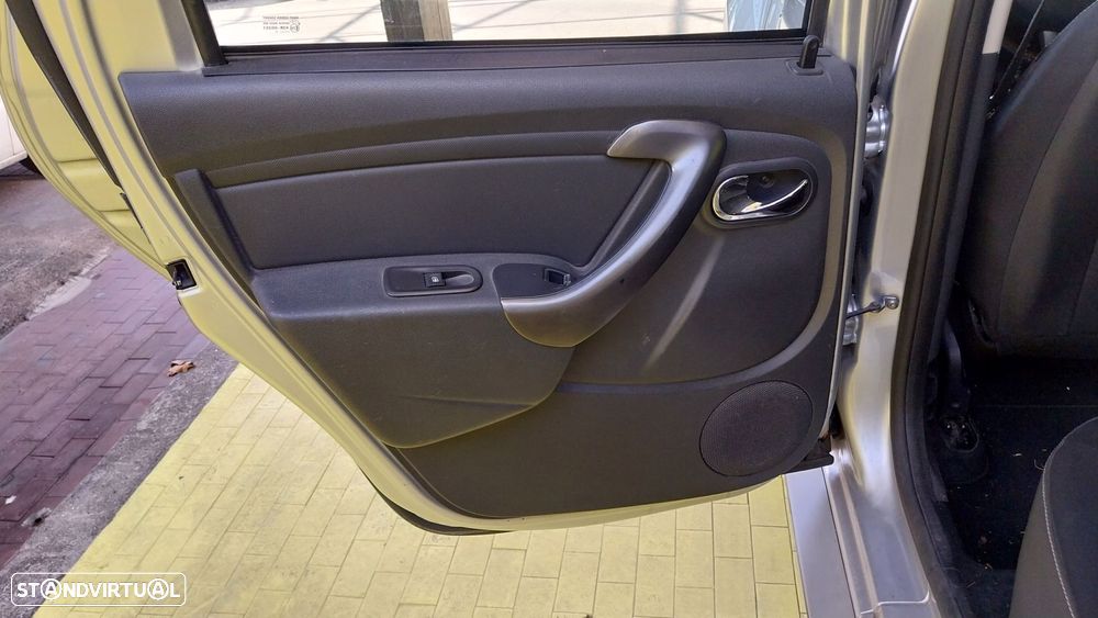 Dacia Duster 1.5 dCi Prestige - 14