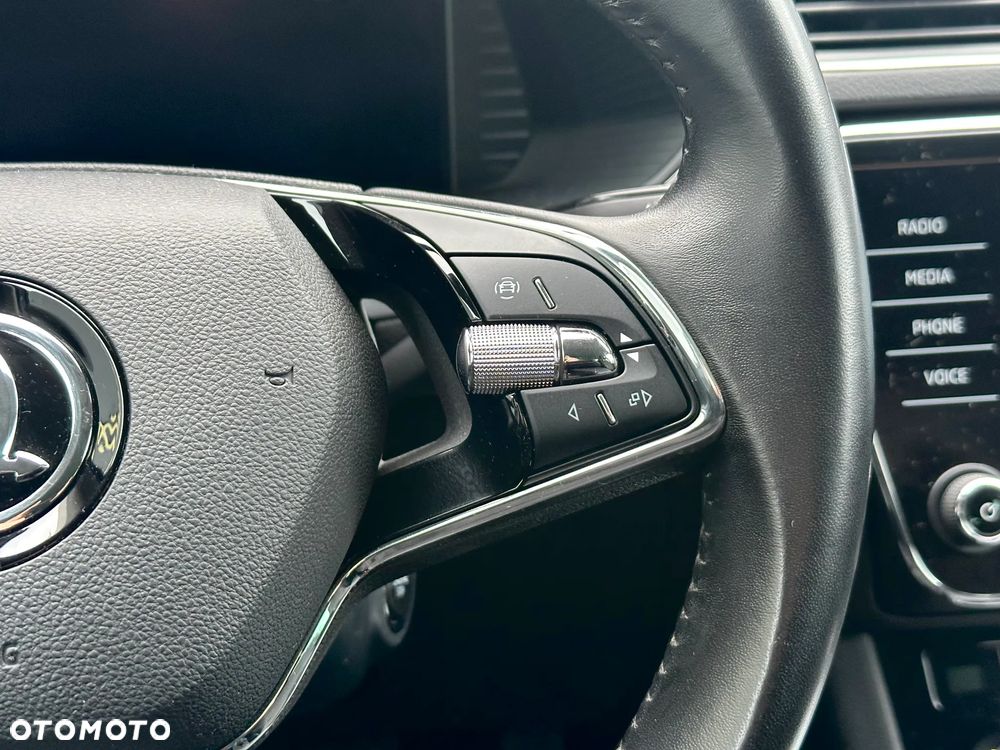 Skoda Superb 2.0 TSI Ambition DSG - 16