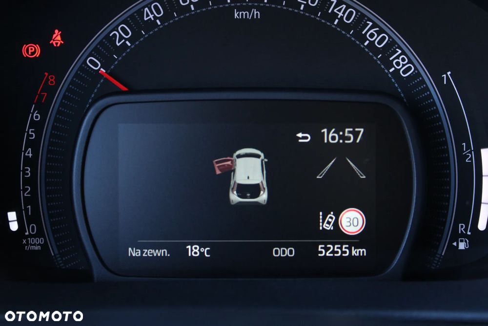 Toyota Aygo X 1.0 VVT-i Executive - 36