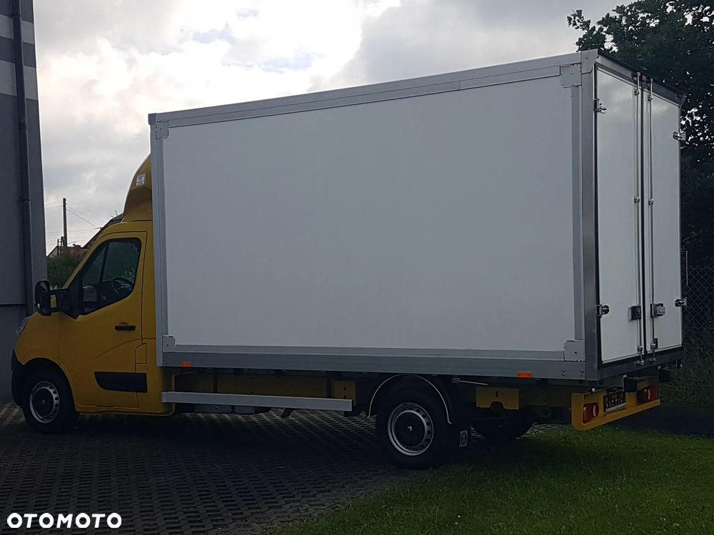 Renault MASTER KONTENER 8EP 4,22x2,23x2,22 KLIMA MANUAL KRAJOWY 6-BIEGÓW - 3