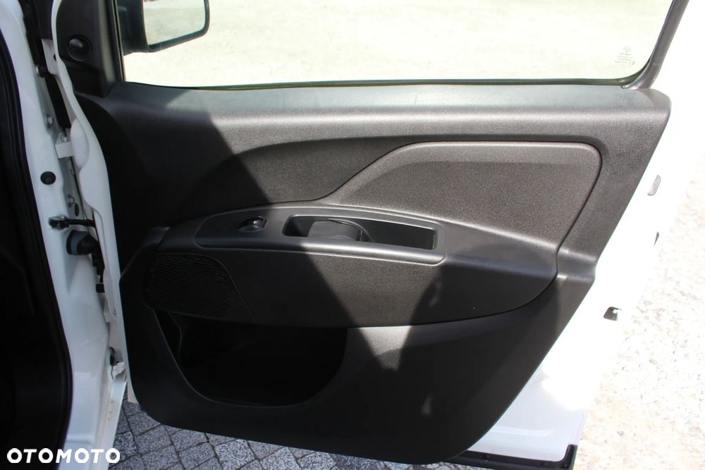 Fiat Doblo - 21
