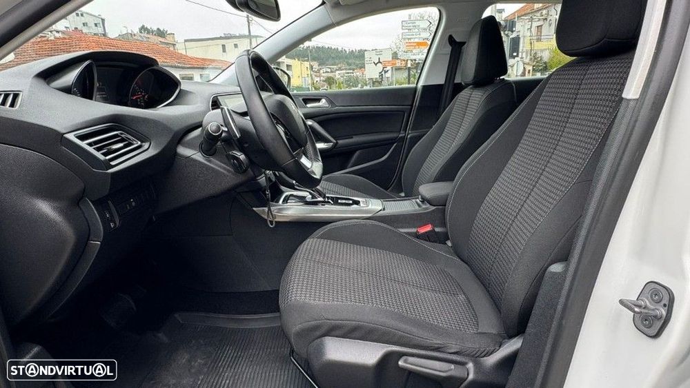 Peugeot 308 1.5 BlueHDi Allure EAT8 - 20