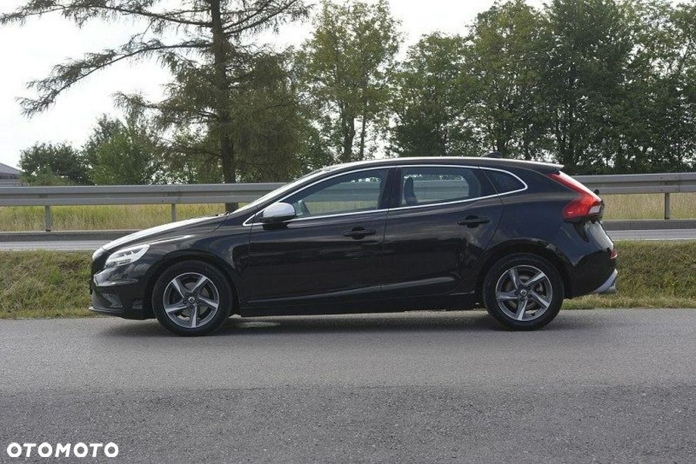 Volvo V40 D2 Drive-E R-Design Momentum - 4