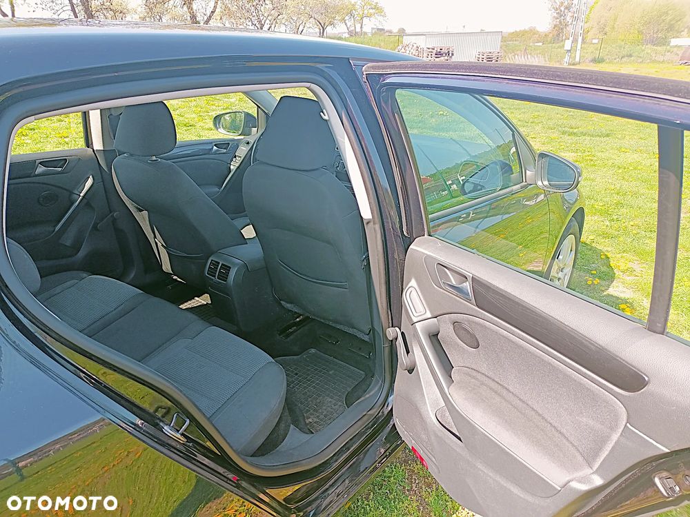 Volkswagen Golf - 16