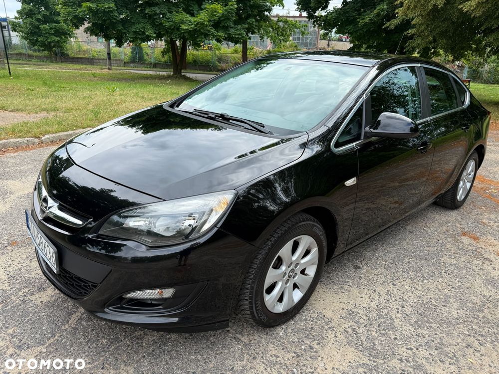Opel Astra 1.4 T Essentia - 14