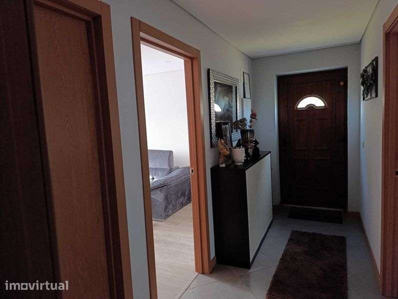 Casa térrea com boas áreas - Grande imagem: 2/7