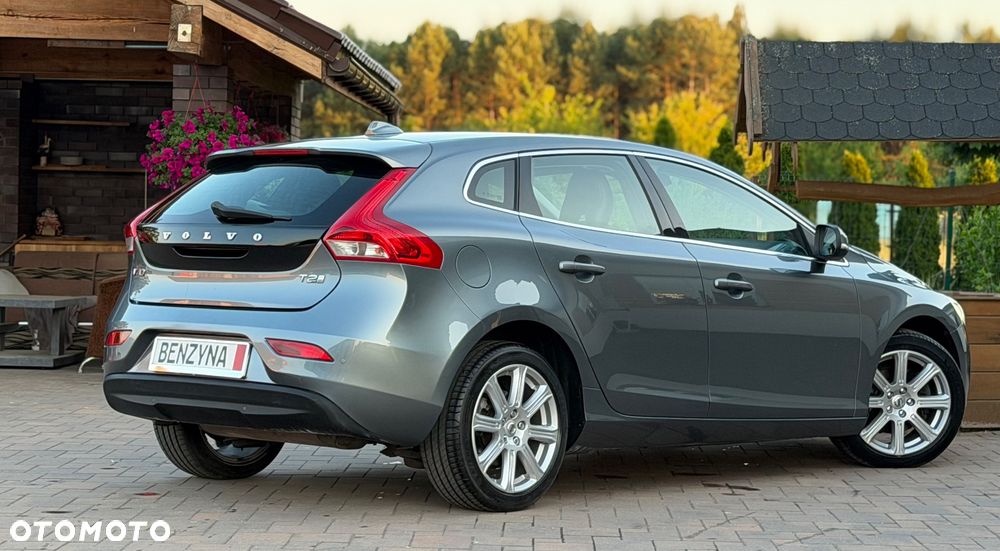 Volvo V40 T2 Inscription - 22