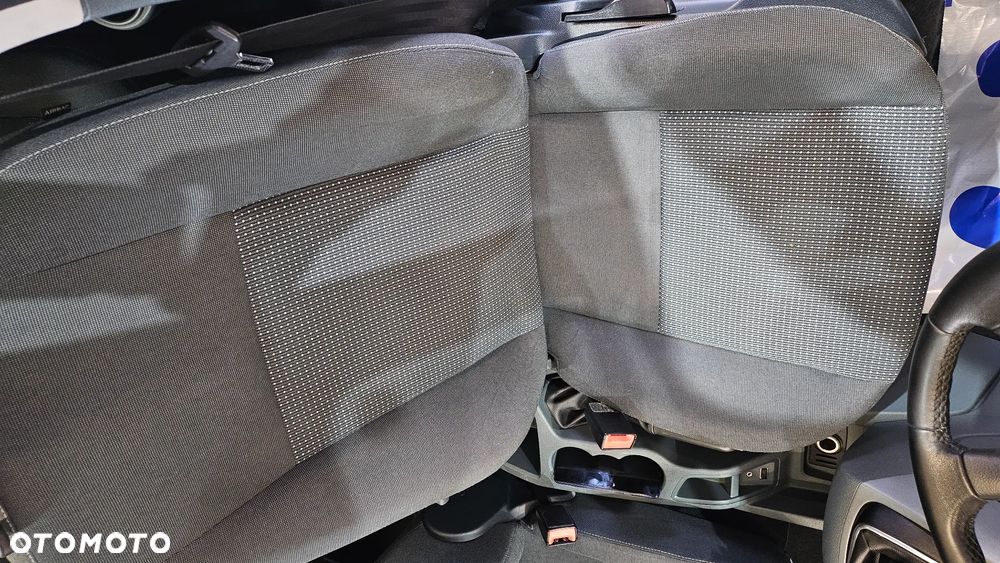 Ford Grand C-MAX 1.6 TDCi Start-Stop-System Titanium - 16