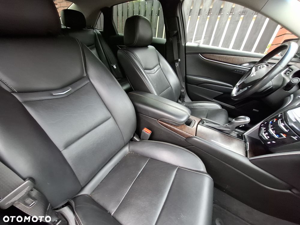 Cadillac XTS - 11