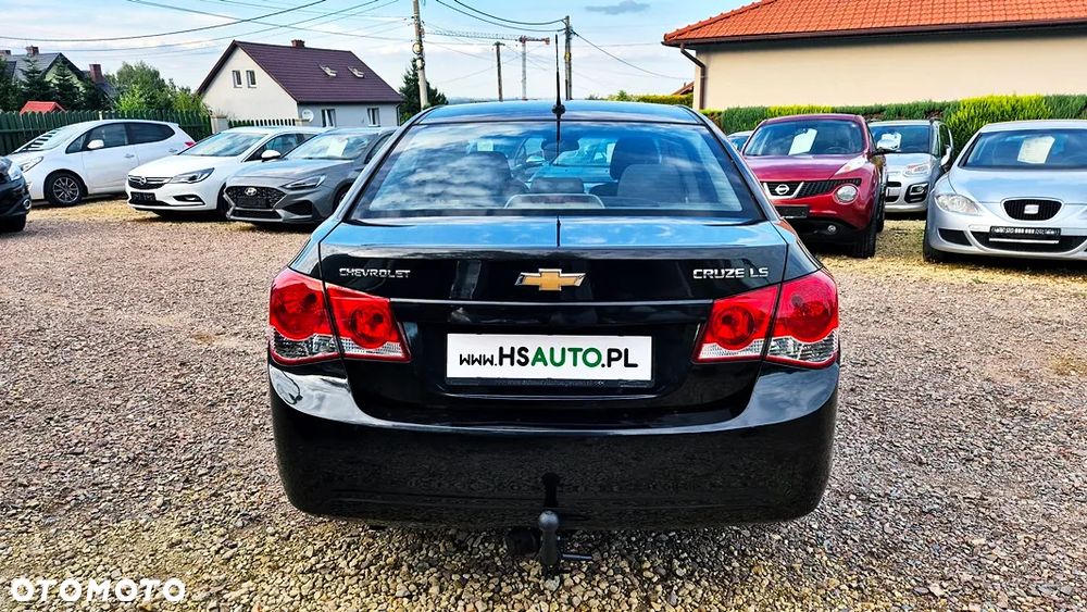 Chevrolet Cruze 1.6 LS - 16