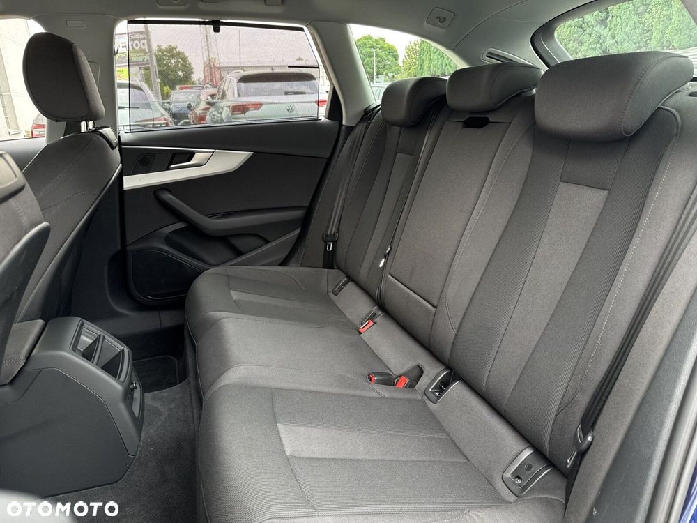 Audi A4 Avant 35 TDI mHEV S tronic - 13