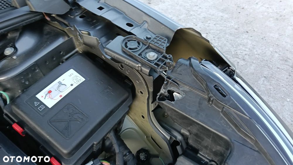 Citroën C4 PureTech 130 Stop&Start FEEL PACK - 31