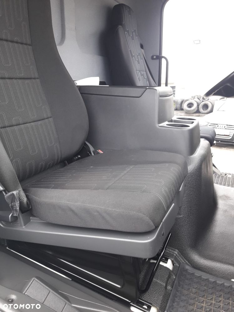 Mercedes-Benz Atego 1318 - 11